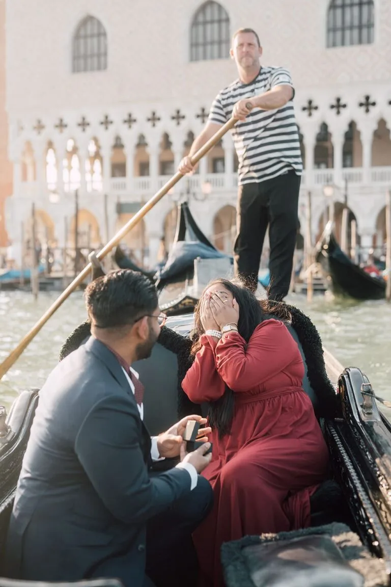 Gondola surprise proposal photographer in Venice in front of Piazza San Marco 2311